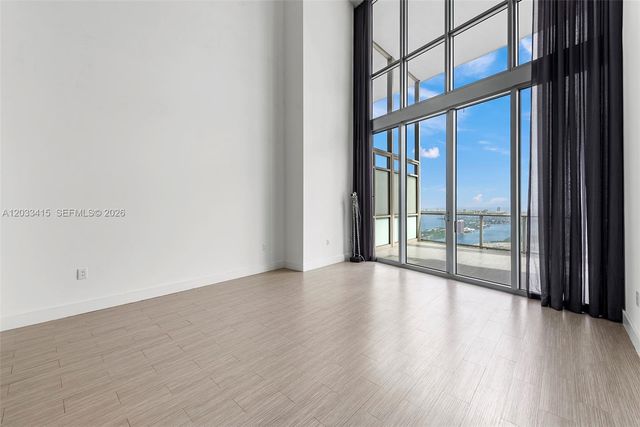 1100 Biscayne Blvd 5705, Miami, FL 33132