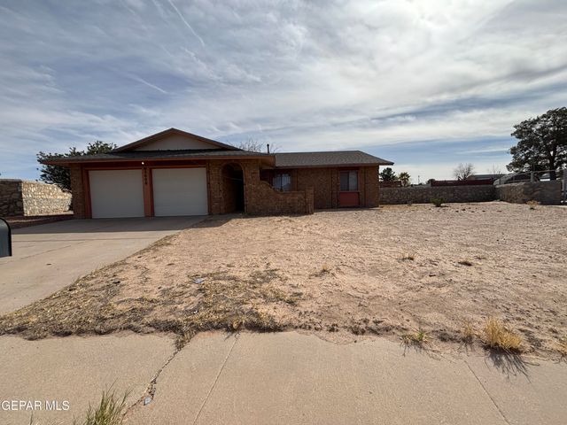 2608 Lake Michigan Drive, El Paso, TX 79936