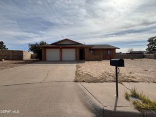 2608 Lake Michigan Drive, El Paso, TX 79936