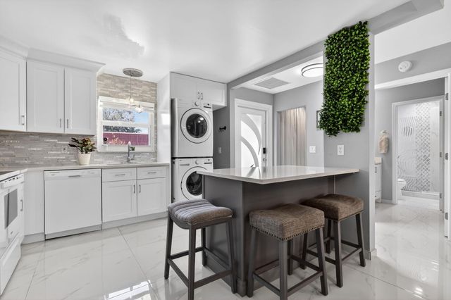 168 Amherst Lane, Lake Worth, FL 33467