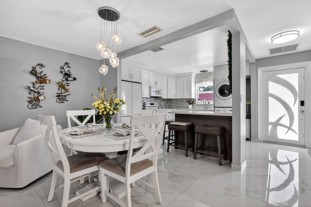 168 Amherst Lane, Lake Worth, FL 33467