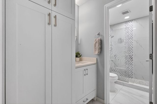 168 Amherst Lane, Lake Worth, FL 33467