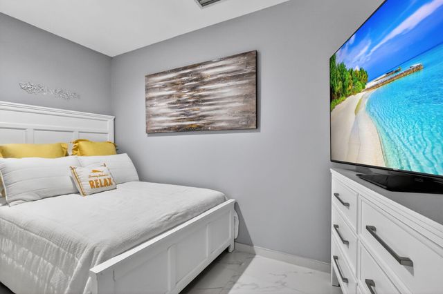 168 Amherst Lane, Lake Worth, FL 33467