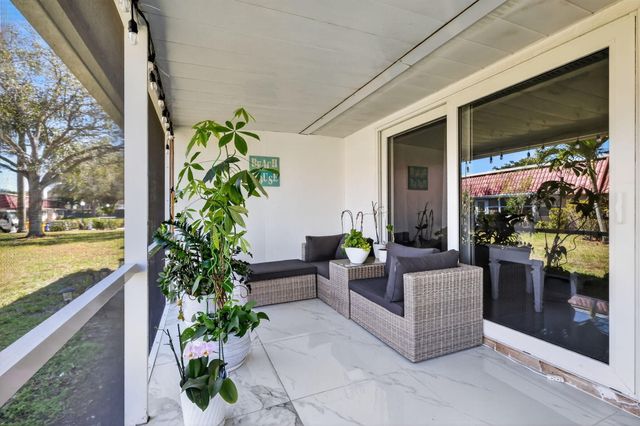 168 Amherst Lane, Lake Worth, FL 33467