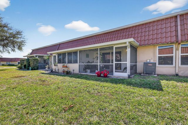 168 Amherst Lane, Lake Worth, FL 33467