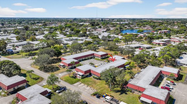 168 Amherst Lane, Lake Worth, FL 33467