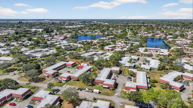 168 Amherst Lane, Lake Worth, FL 33467