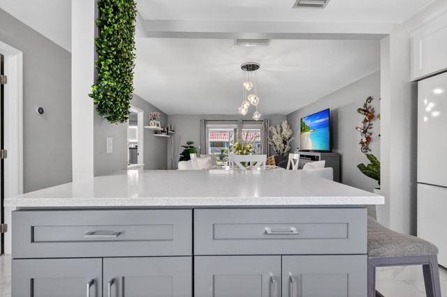 168 Amherst Lane, Lake Worth, FL 33467