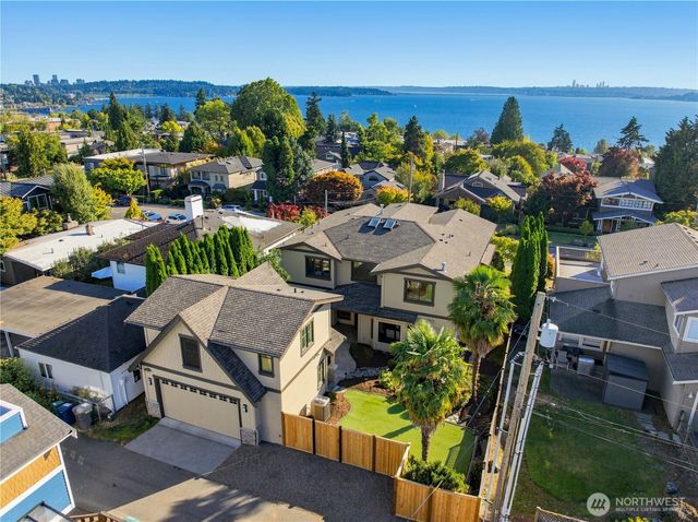 328 10th Avenue W, Kirkland, WA 98033