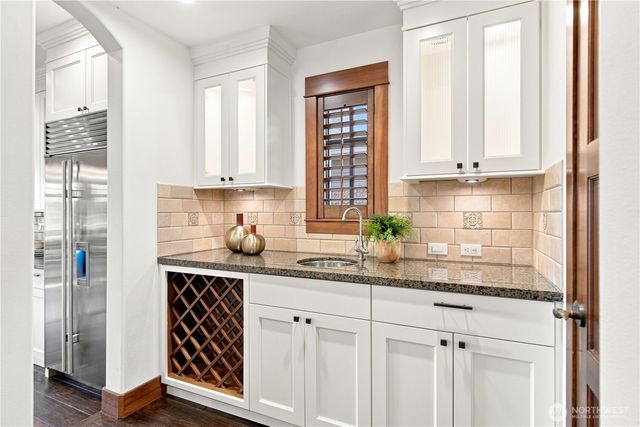 328 10th Avenue W, Kirkland, WA 98033