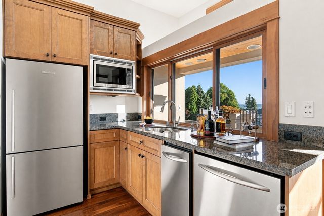328 10th Avenue W, Kirkland, WA 98033