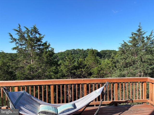 223 LUXOR CT, Bunker Hill, WV 25413