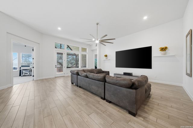 122 Huntwick, San Antonio, TX 78006