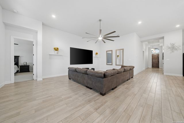 122 Huntwick, San Antonio, TX 78006