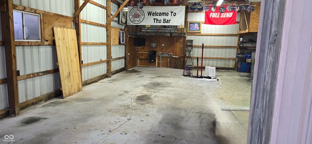 10671 E State Road 7, Columbus, IN 47203