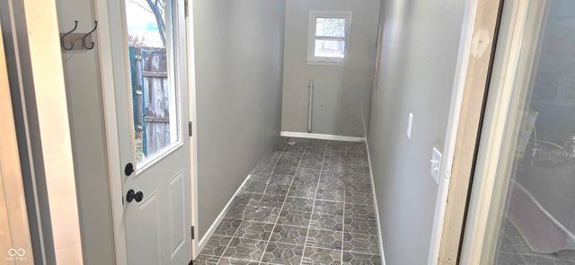 10671 E State Road 7, Columbus, IN 47203