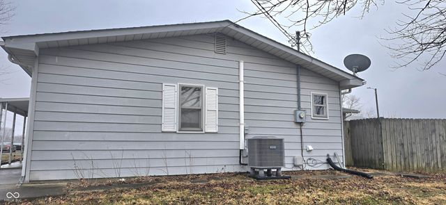 10671 E State Road 7, Columbus, IN 47203