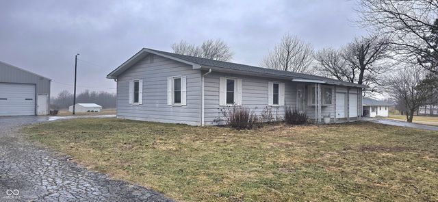 10671 E State Road 7, Columbus, IN 47203