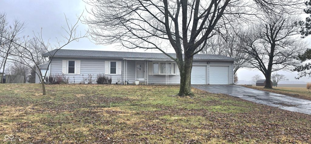 10671 E State Road 7, Columbus, IN 47203