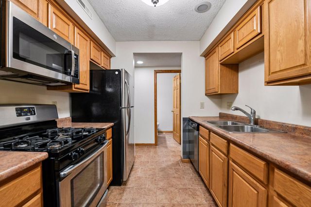 8823 Basswood Road, Eden Prairie, MN 55344