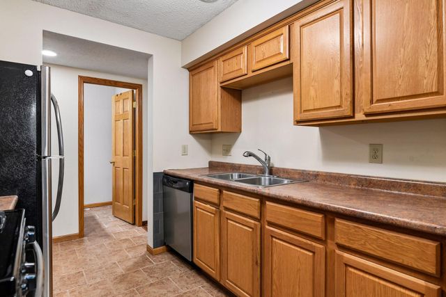8823 Basswood Road, Eden Prairie, MN 55344