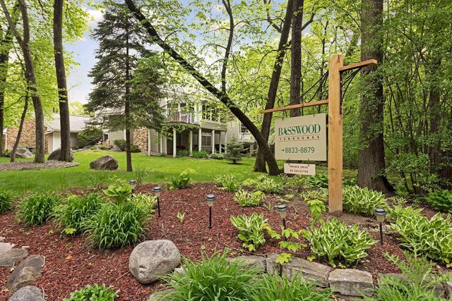 8823 Basswood Road, Eden Prairie, MN 55344