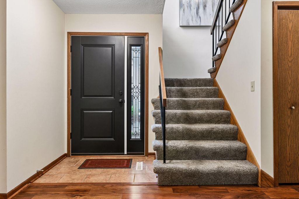 8823 Basswood Road, Eden Prairie, MN 55344 — photo 5
