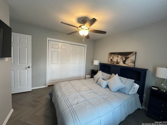 420 Canyon Edge, Canyon Lake, TX 78133