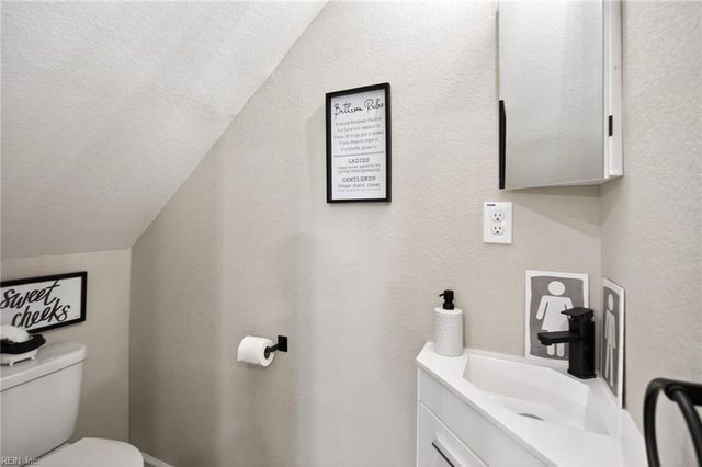 1034 Hannah ST, Norfolk, VA 23505