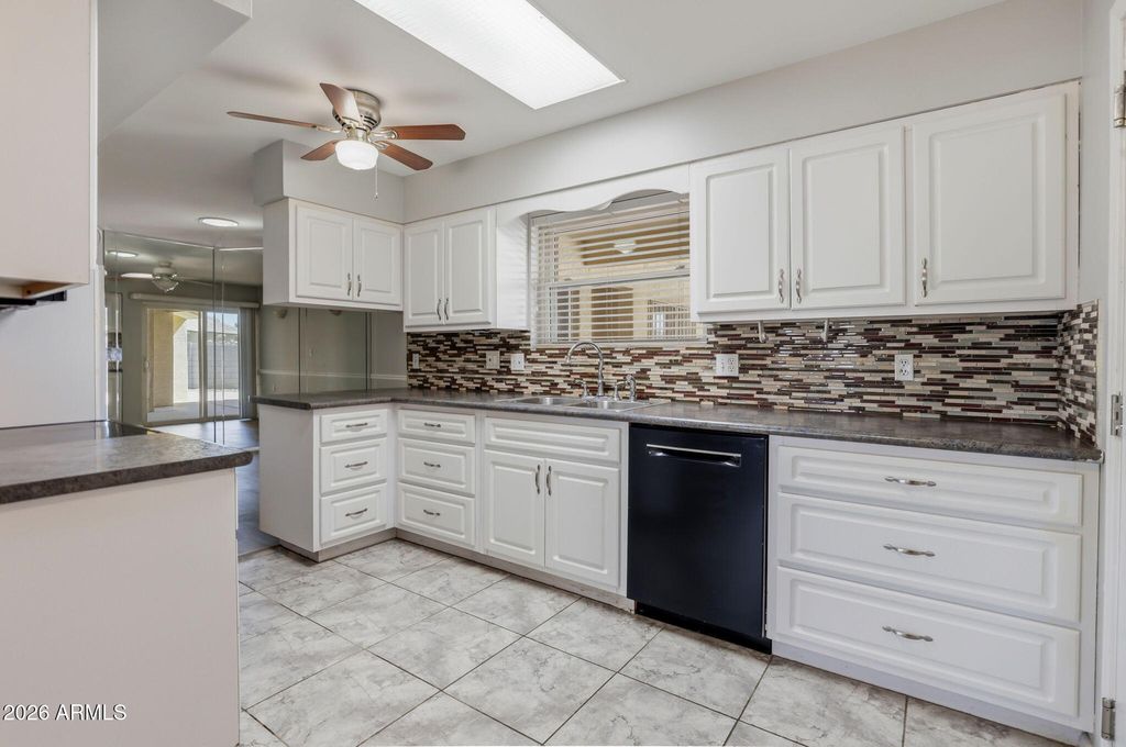 10847 N 108TH Drive, Sun City, AZ 85351 — photo 2