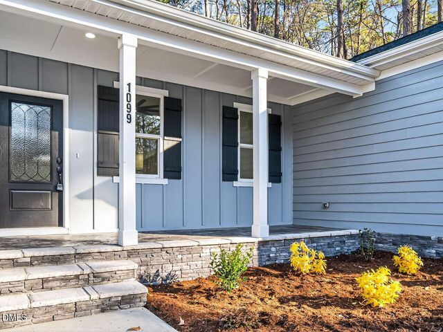 1099 Woodridge Trail, Sanford, NC 27332