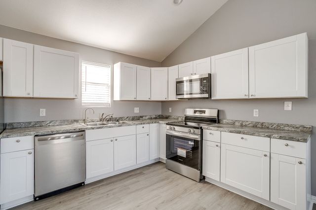 606 S Aquilla Street, Itasca, TX 76055