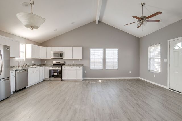 606 S Aquilla Street, Itasca, TX 76055