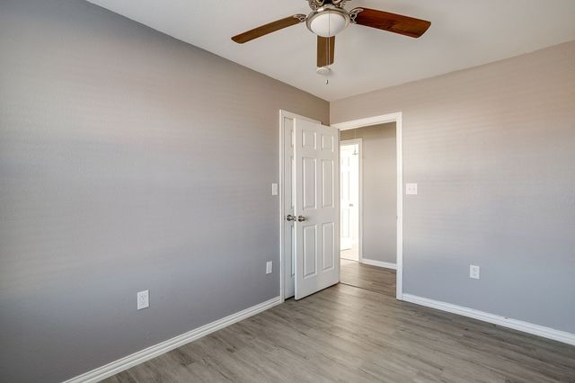 606 S Aquilla Street, Itasca, TX 76055