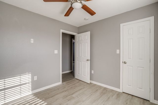 606 S Aquilla Street, Itasca, TX 76055