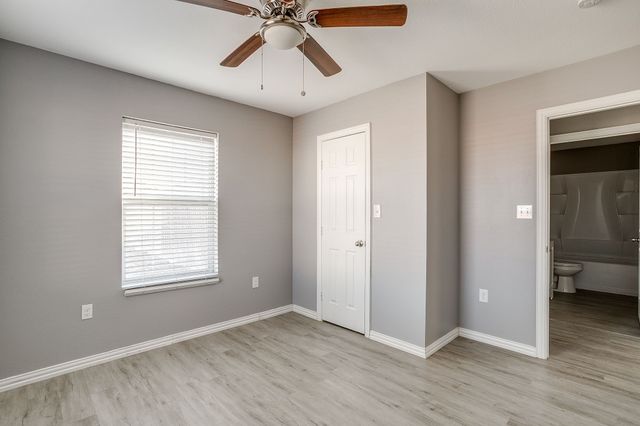 606 S Aquilla Street, Itasca, TX 76055