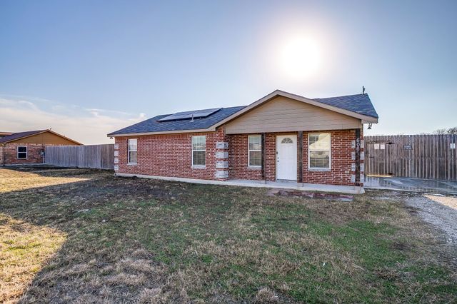 606 S Aquilla Street, Itasca, TX 76055