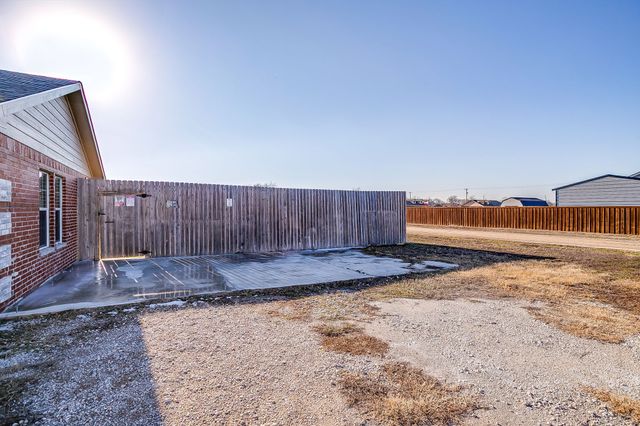 606 S Aquilla Street, Itasca, TX 76055