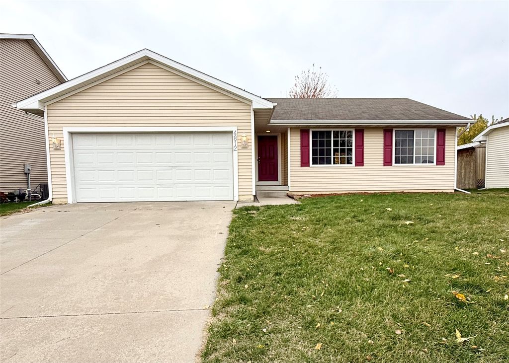 4812 NE Michael Drive, Ankeny, IA 50021