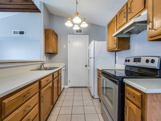 4646 Carr Street, The Colony, TX 75056