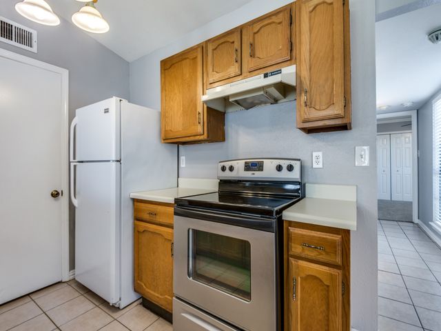 4646 Carr Street, The Colony, TX 75056