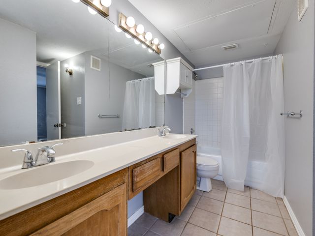 4646 Carr Street, The Colony, TX 75056