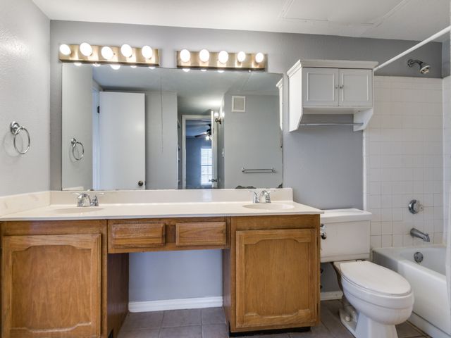 4646 Carr Street, The Colony, TX 75056