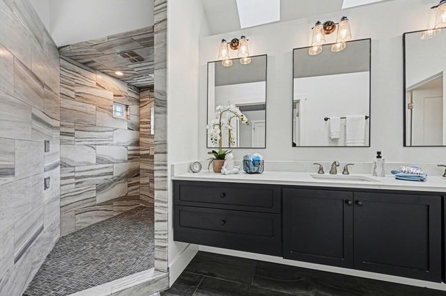 17145 9th Avenue N, Plymouth, MN 55447