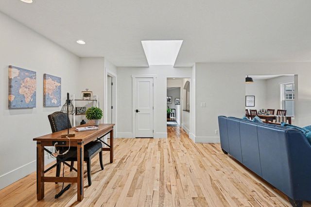 17145 9th Avenue N, Plymouth, MN 55447