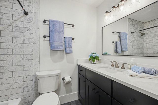 17145 9th Avenue N, Plymouth, MN 55447