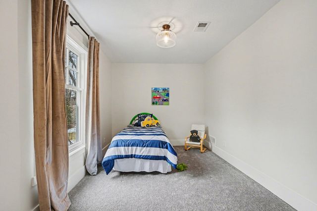 17145 9th Avenue N, Plymouth, MN 55447