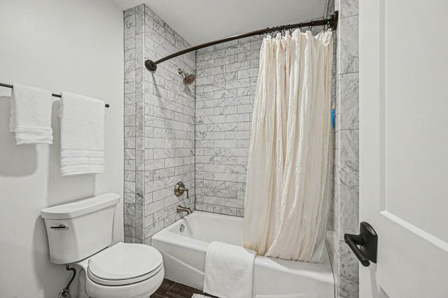 17145 9th Avenue N, Plymouth, MN 55447