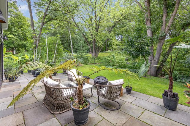 17145 9th Avenue N, Plymouth, MN 55447