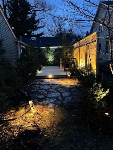 17145 9th Avenue N, Plymouth, MN 55447